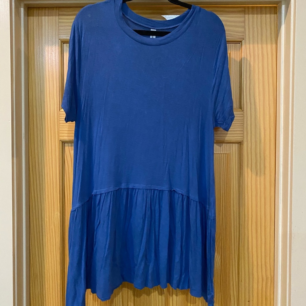 ⭐️Zenana Outfitters⭐️ Size M Ruffle Blouse Size M